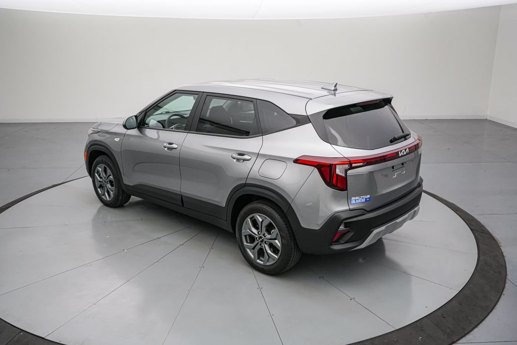 Used 2026 Kia Seltos LX AWD/4WD image 6