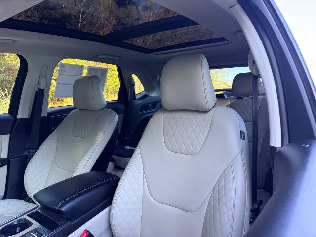 Certified 2023 Ford Edge Titanium w/ Class II Trailer Tow Package AWD/4WD image 11