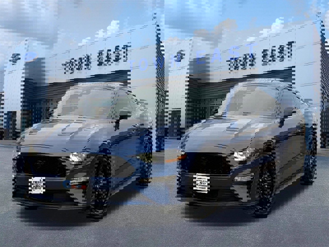 Certified 2022 Ford Mustang GT w/ Black Accent Package image 1