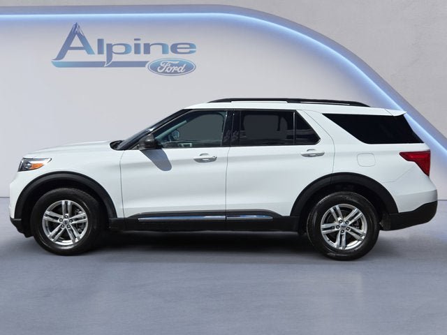 Certified 2024 Ford Explorer XLT w/ Equipment Group 202A AWD/4WD image 2