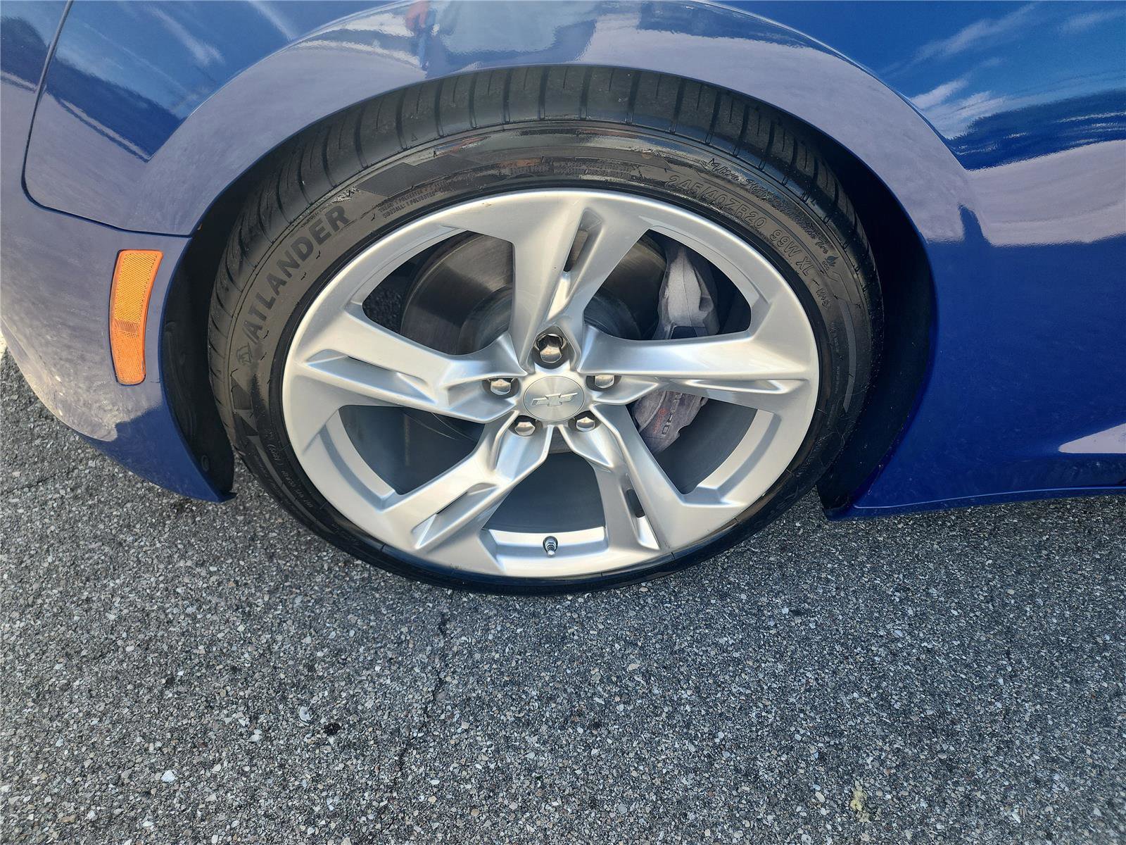 Used 2021 Chevrolet Camaro LT image 9