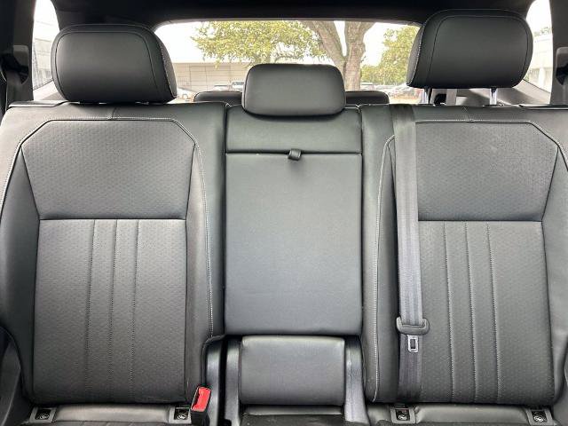 Used 2023 Volkswagen Tiguan SE R-Line FWD image 13