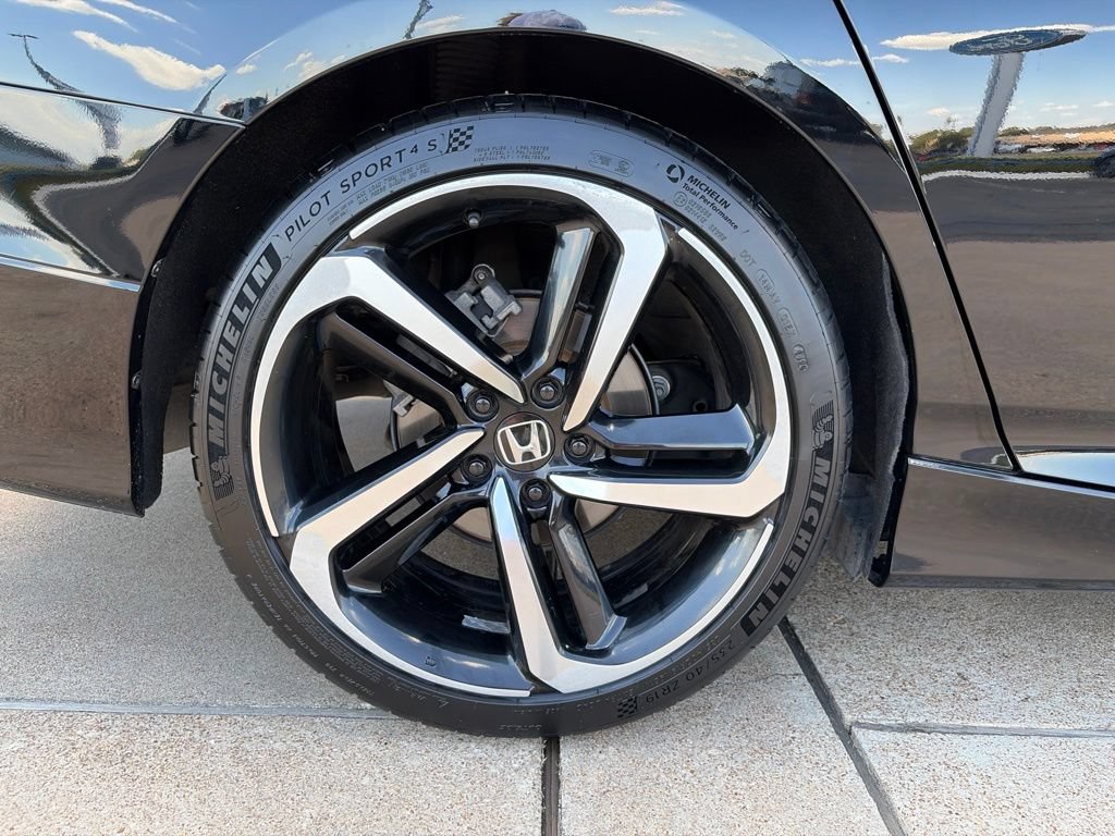Used 2019 Honda Accord Sport image 9