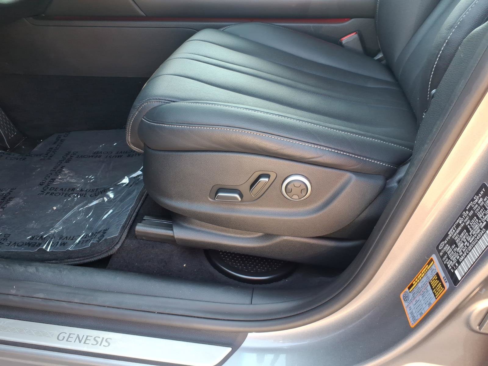 Used 2025 Genesis GV80 2.5T Standard AWD/4WD image 11
