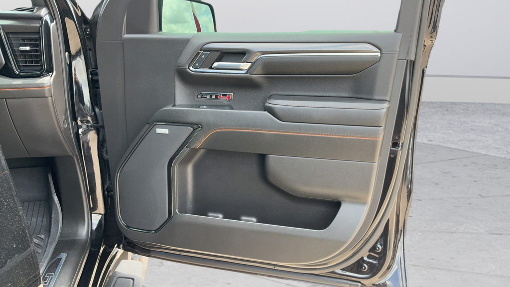 Used 2024 GMC Sierra 1500 AT4 w/ Technology Package AWD/4WD image 22