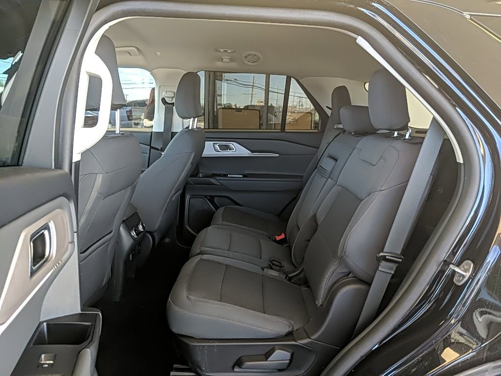 Certified 2025 Ford Explorer Active AWD/4WD image 14