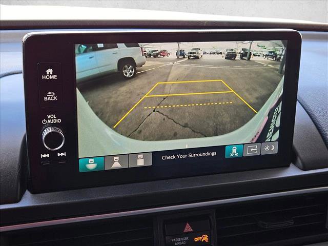 Used 2023 Honda Pilot Touring image 14