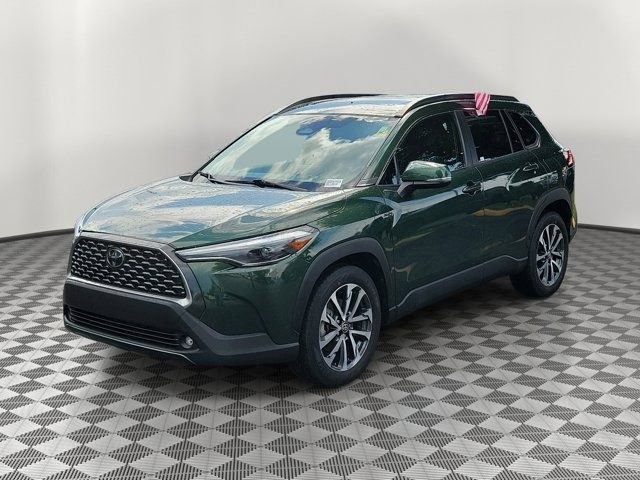 Used 2023 Toyota Corolla Cross XLE w/ Convenience Package FWD image 3