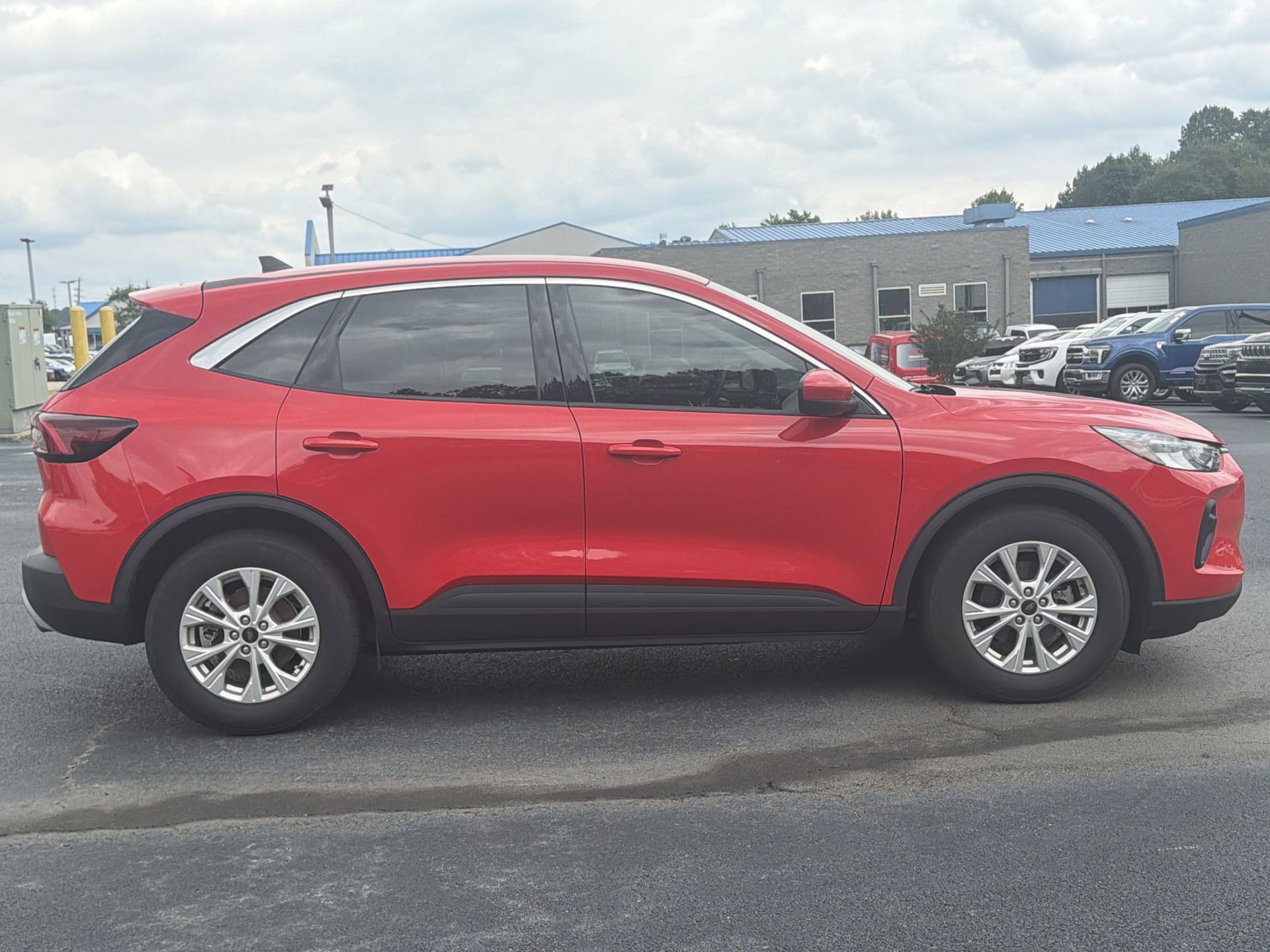 Certified 2024 Ford Escape Active w/ Tech Pack #2 FWD image 9
