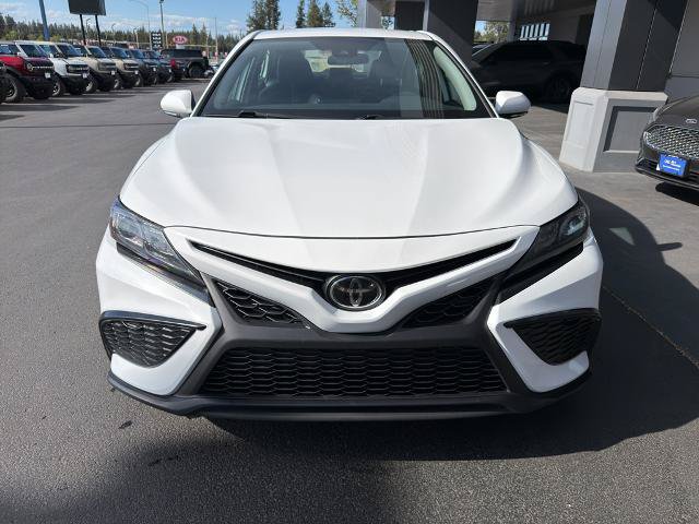 Used 2024 Toyota Camry SE FWD image 2