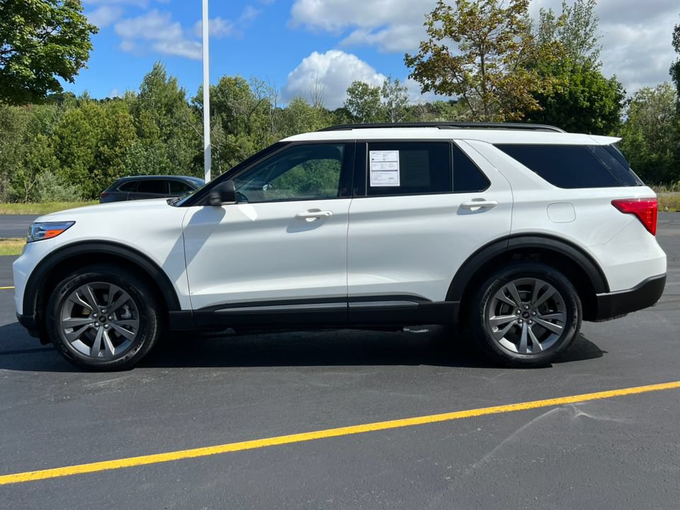 Certified 2021 Ford Explorer XLT w/ Equipment Group 202A AWD/4WD image 43