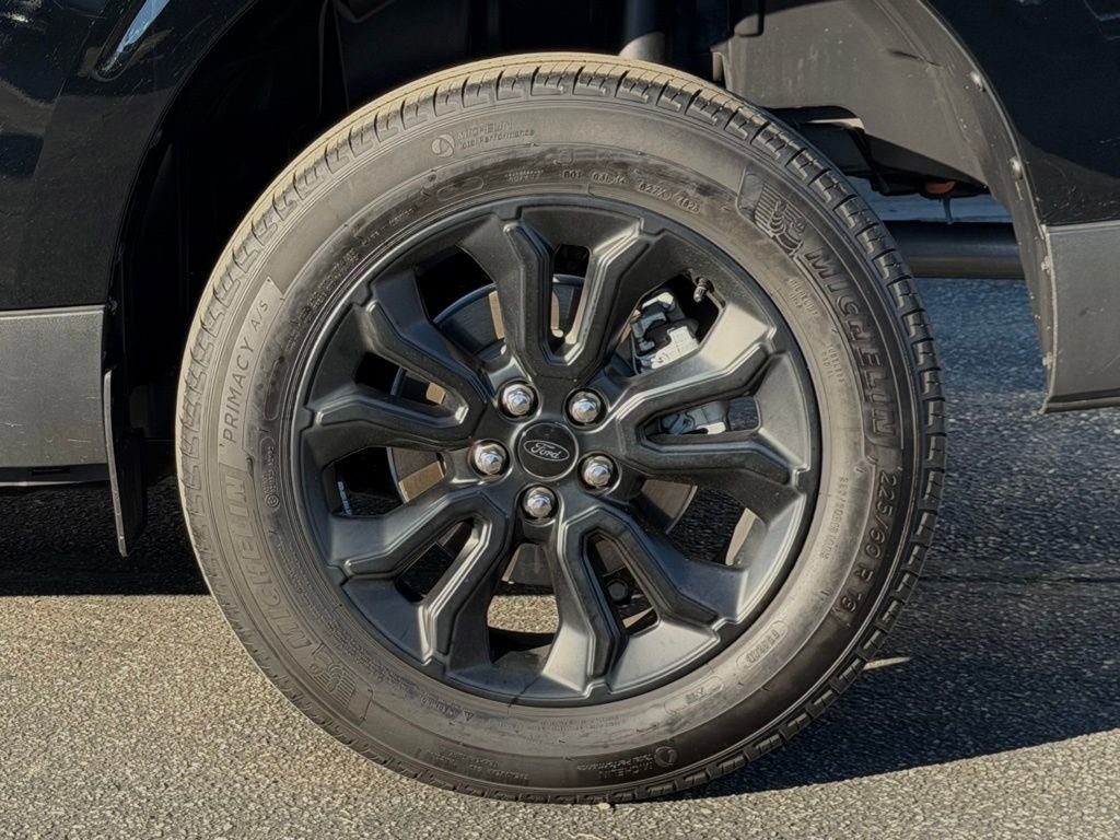 Certified 2024 Ford Maverick XLT w/ XLT Luxury Package image 12