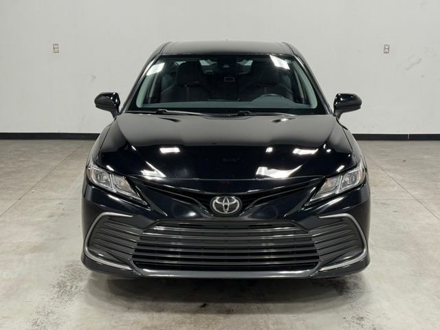 Used 2022 Toyota Camry LE w/ Carpet Mat Package (TMS) image 4