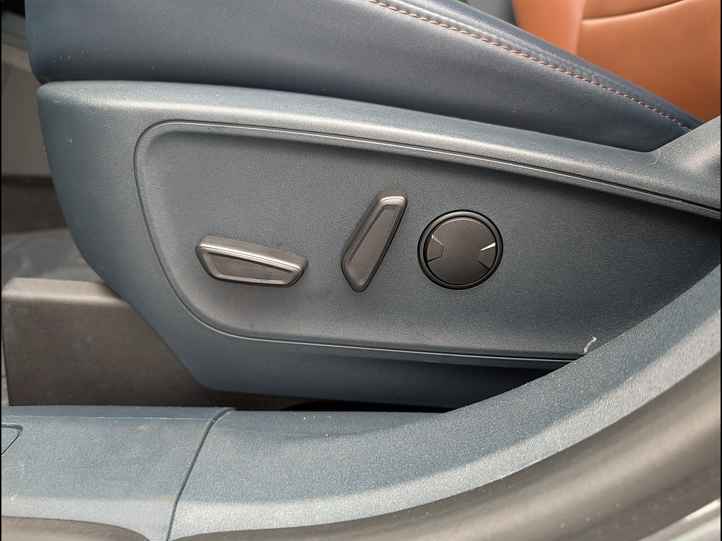 Certified 2022 Ford Maverick Lariat w/ Lariat Luxury Package FWD image 29