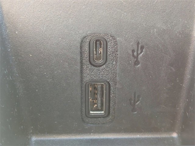 Used 2024 GMC Acadia Denali image 22