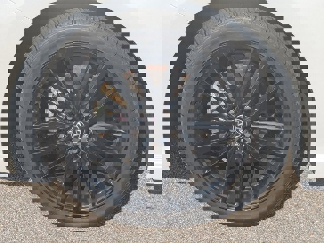 Used 2023 Toyota Camry XSE FWD image 10