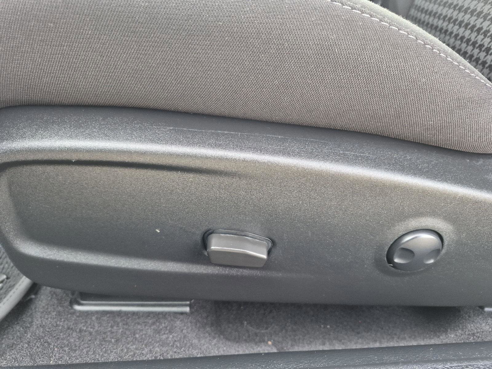 Used 2022 Dodge Challenger R/T Scat Pack w/ Dynamics Package image 12