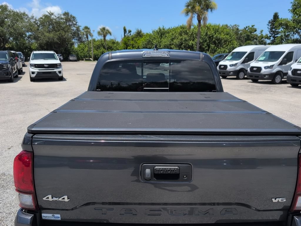 Used 2023 Toyota Tacoma SR5 AWD/4WD image 5