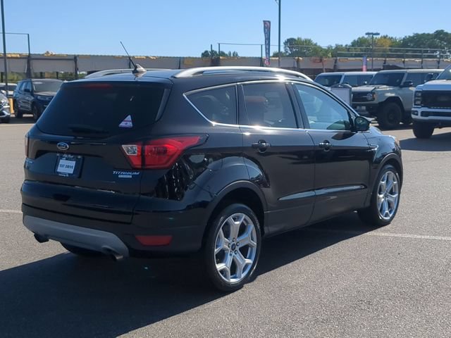 Certified 2019 Ford Escape Titanium FWD image 3