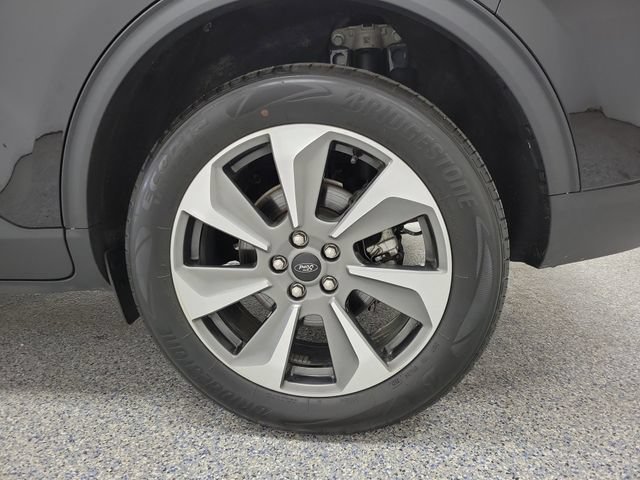 Certified 2025 Ford Escape Platinum AWD/4WD image 5