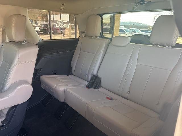 Certified 2023 Ford Expedition XLT image 15