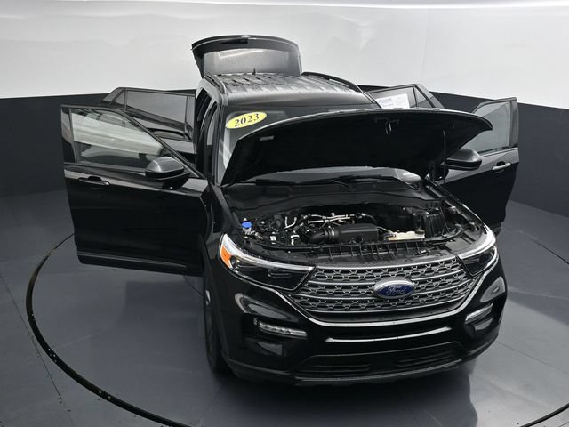 Certified 2023 Ford Explorer XLT w/ Equipment Group 202A AWD/4WD image 40