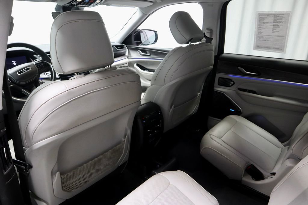 Used 2023 Jeep Grand Cherokee L Overland image 22