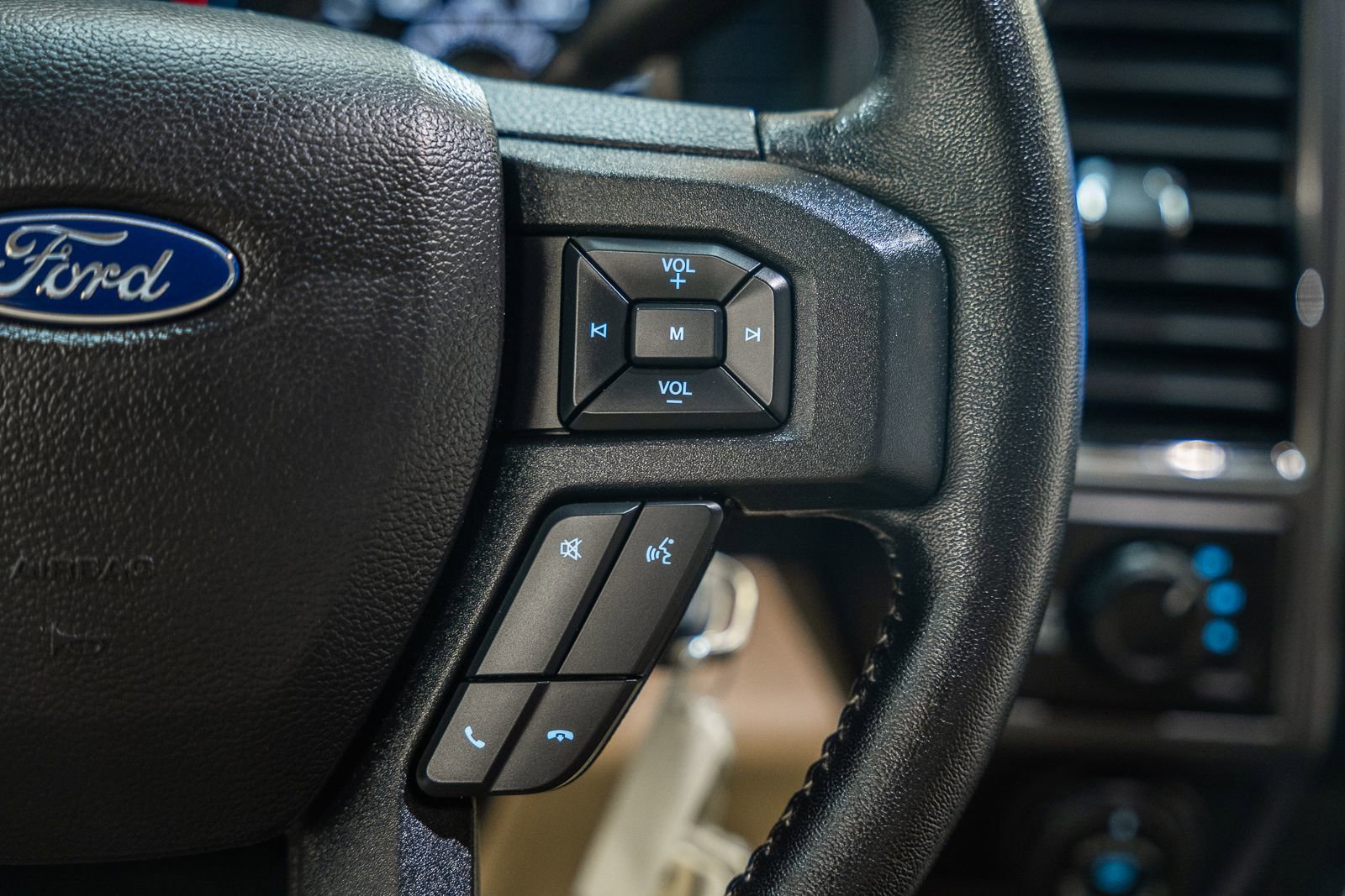 Certified 2020 Ford F150 XLT w/ Equipment Group 302A Luxury image 33