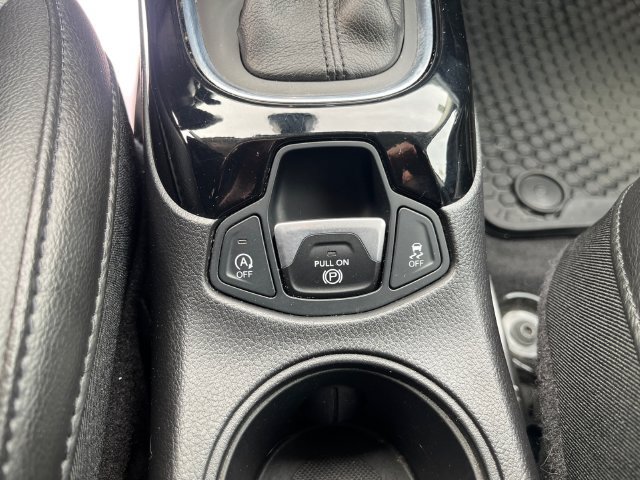 Used 2019 Jeep Compass Latitude AWD/4WD image 22