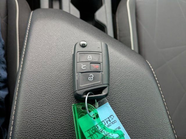 Used 2025 Volkswagen Jetta Sport image 27