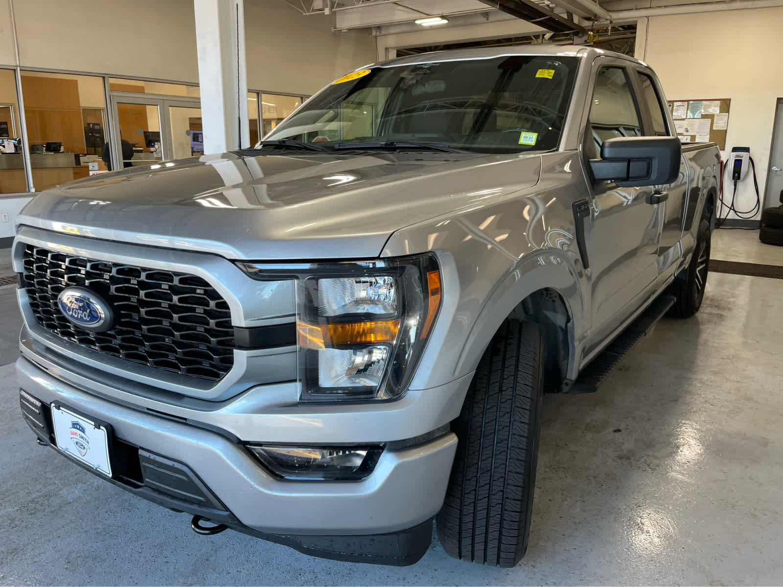 Certified 2023 Ford F150 XL w/ STX Appearance Package AWD/4WD image 4