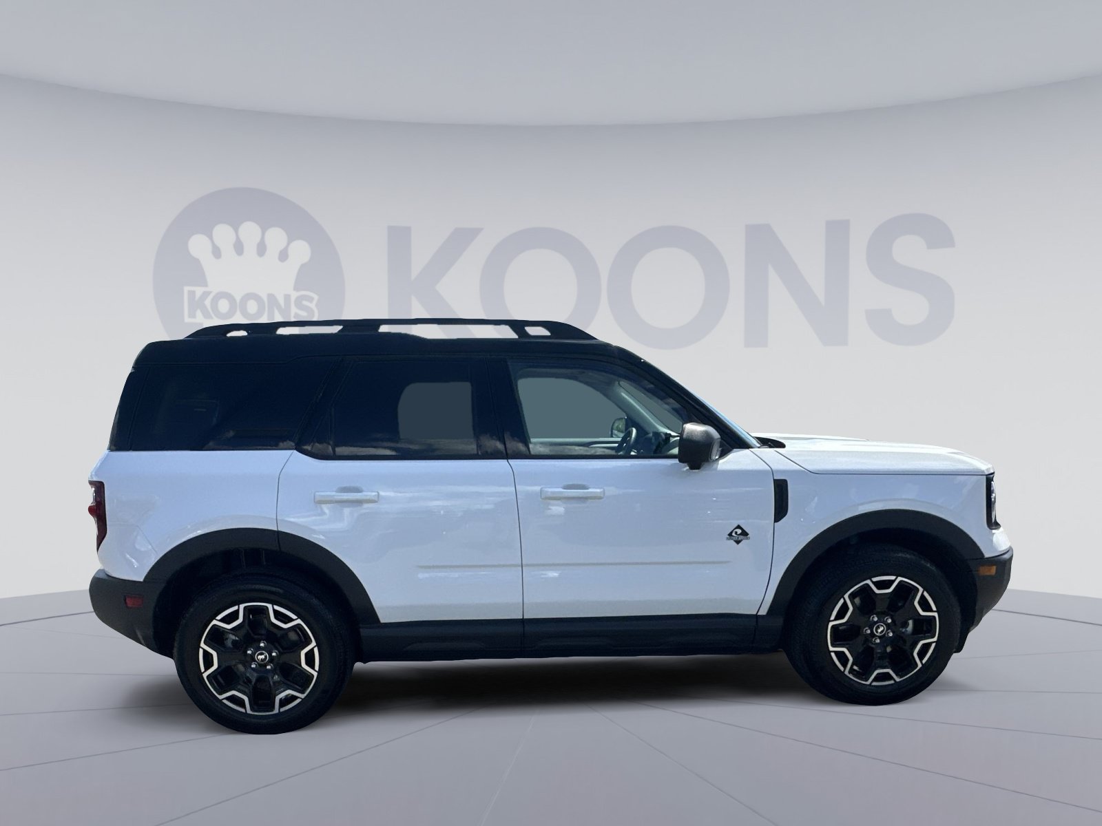 Certified 2025 Ford Bronco Sport Outer Banks w/ Outer Banks Tech Package+ AWD/4WD image 17
