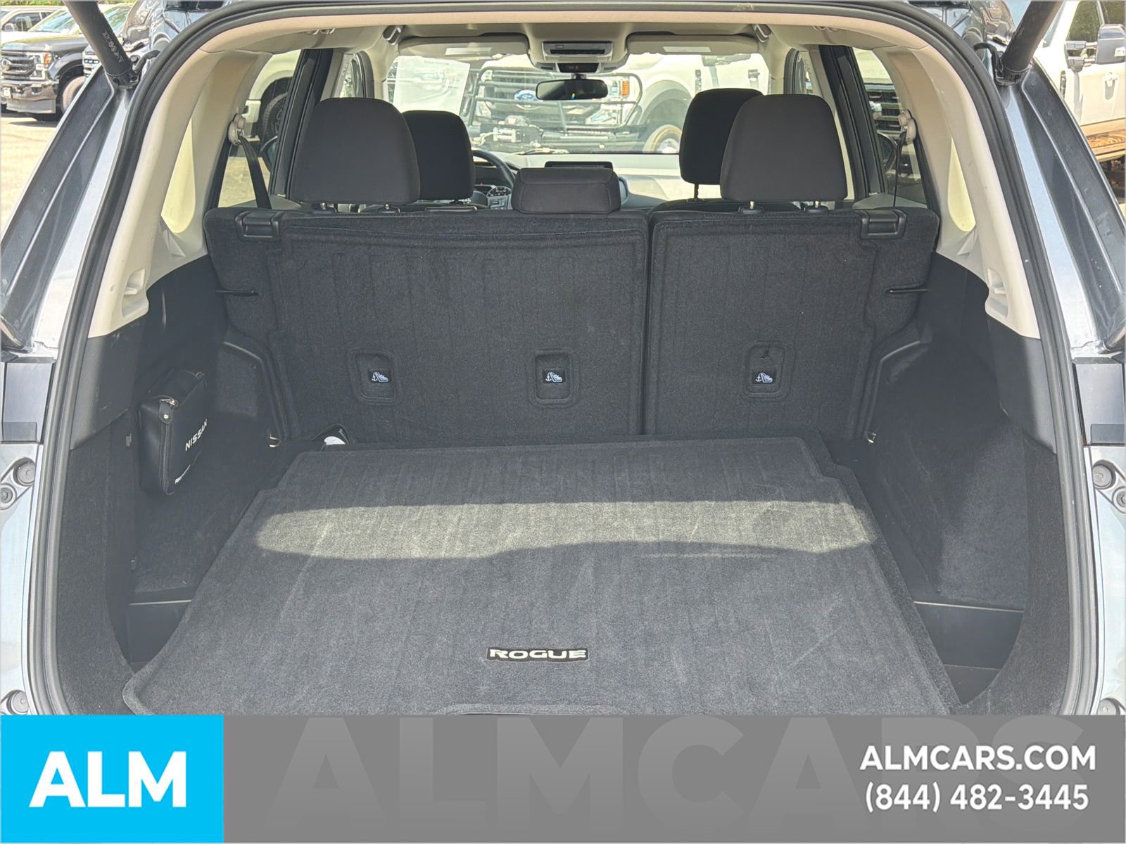 Used 2025 Nissan Rogue SV FWD image 21