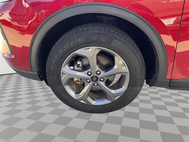 Certified 2025 Ford Escape ST-Line Select AWD/4WD image 10