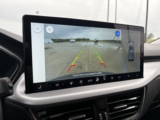 Certified 2025 Ford Escape Platinum w/ Premium Technology Package FWD image 18