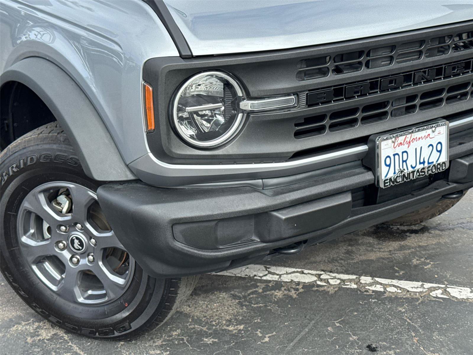 Certified 2023 Ford Bronco 2-Door AWD/4WD image 3
