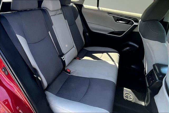 Used 2020 Toyota RAV4 XLE w/ Convenience Package FWD image 27
