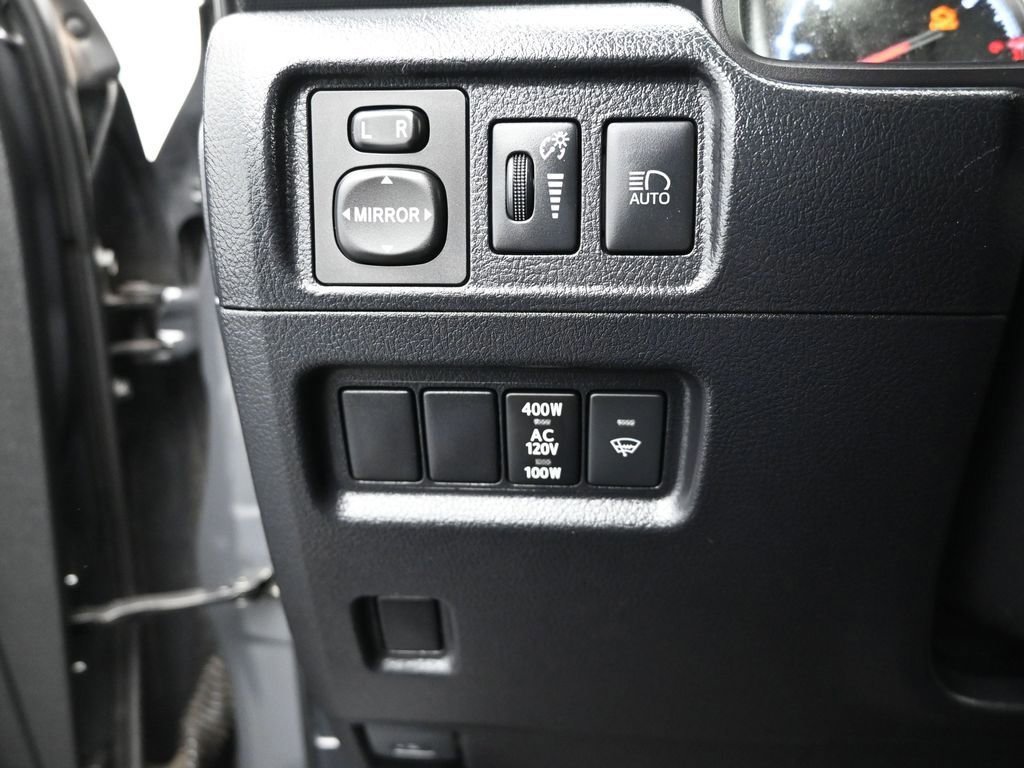 Used 2024 Toyota 4Runner TRD Off-Road Premium image 39