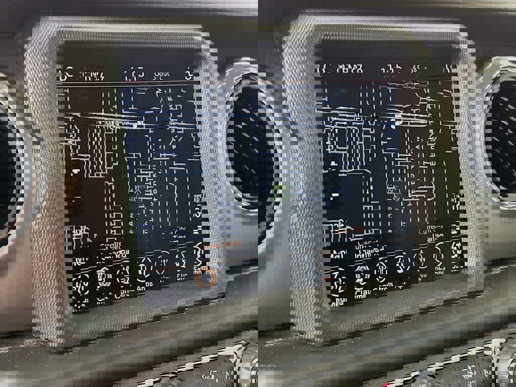 Used 2023 Jeep Wrangler Willys image 28