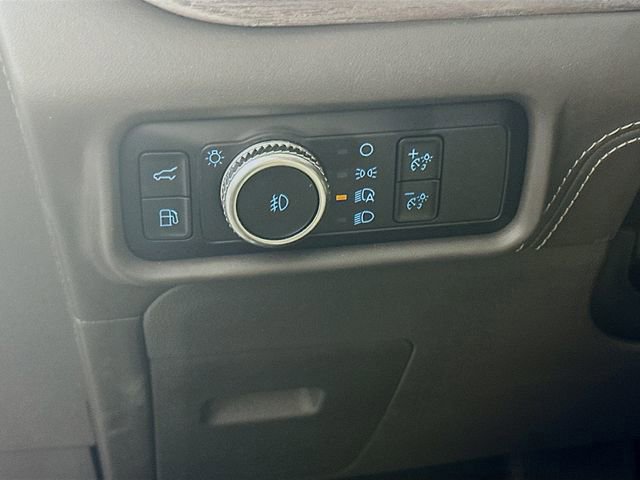 Certified 2023 Ford Explorer Platinum image 16