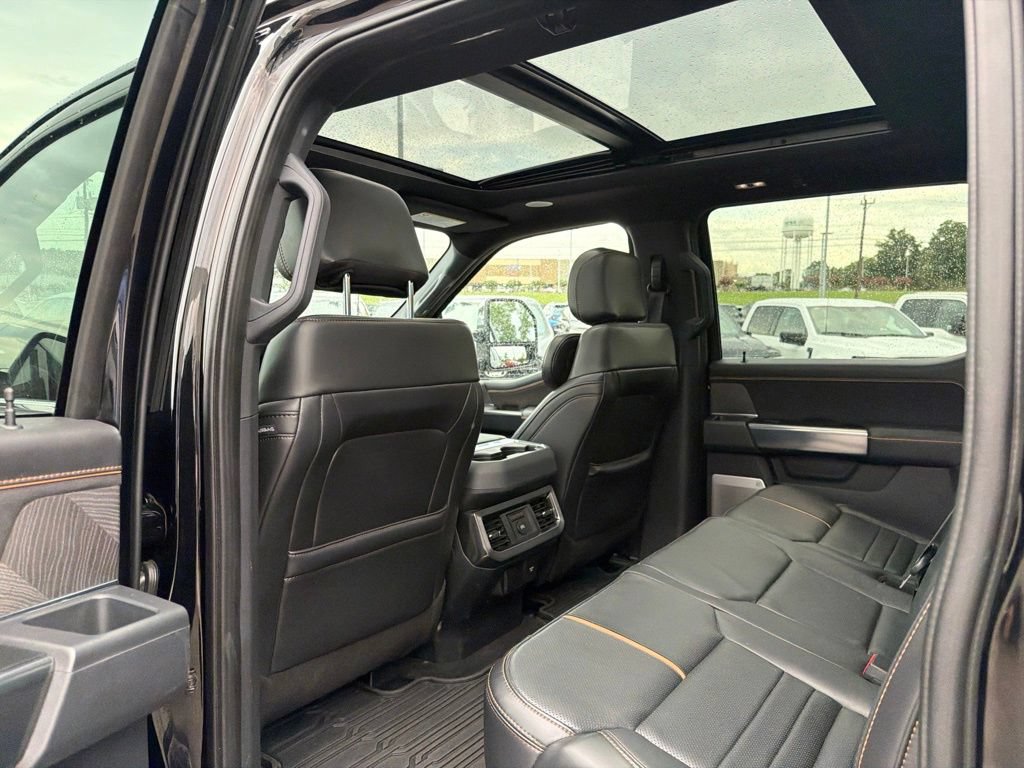 Certified 2024 Ford F350 Platinum w/ FX4 Off-Road Package AWD/4WD image 17