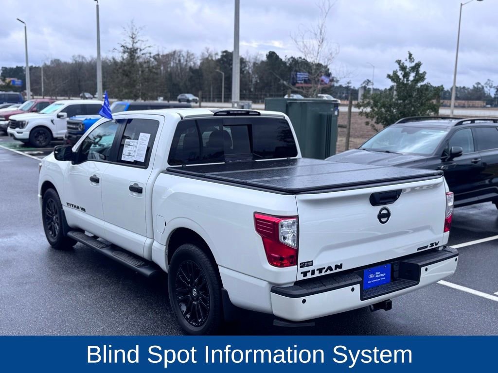 Used 2019 Nissan Titan SV w/ SV Convenience Package image 5