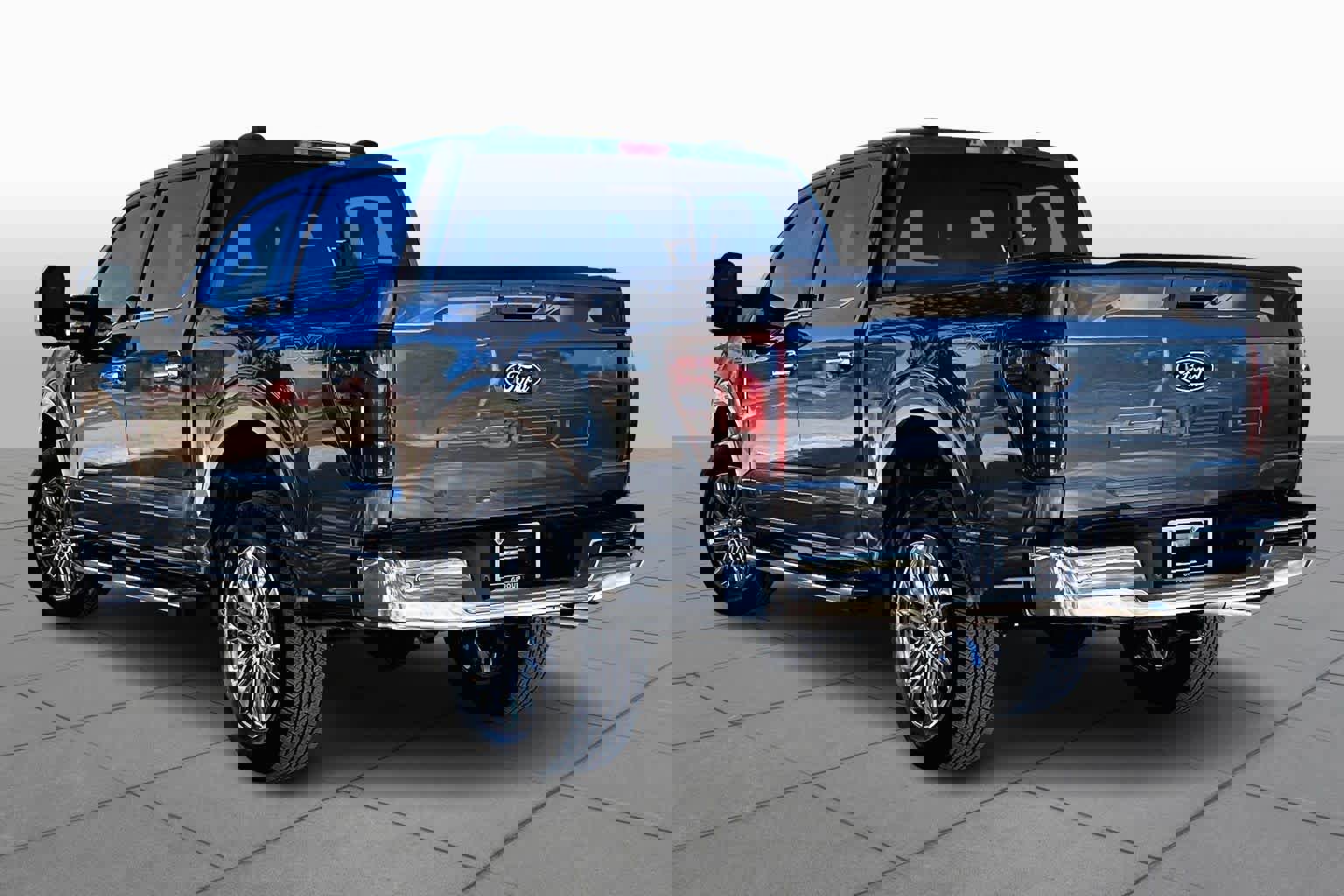 Certified 2025 Ford F150 Lariat w/ Equipment Group 501A Mid image 4