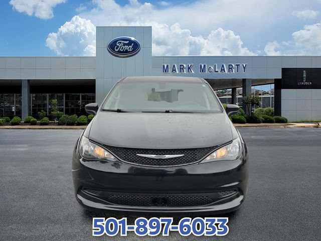 Used 2022 Chrysler Voyager LX FWD image 8