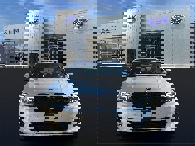 Used 2023 BMW 330i xDrive Sedan w/ Premium Package image 7