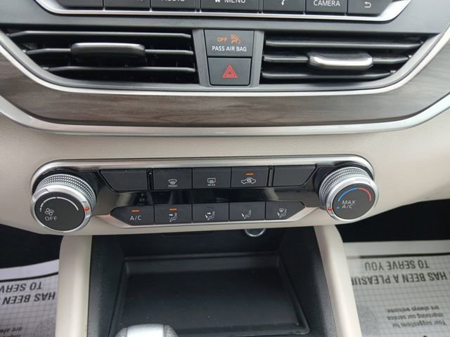 Used 2025 Nissan Altima 2.5 SV FWD image 21