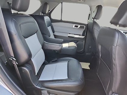 Certified 2023 Ford Explorer XLT w/ Equipment Group 202A AWD/4WD image 5