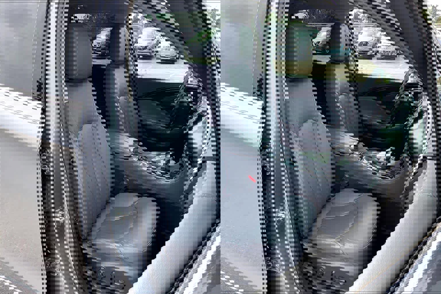 Used 2020 Buick Envision Premium w/ Driver Confidence Package image 11