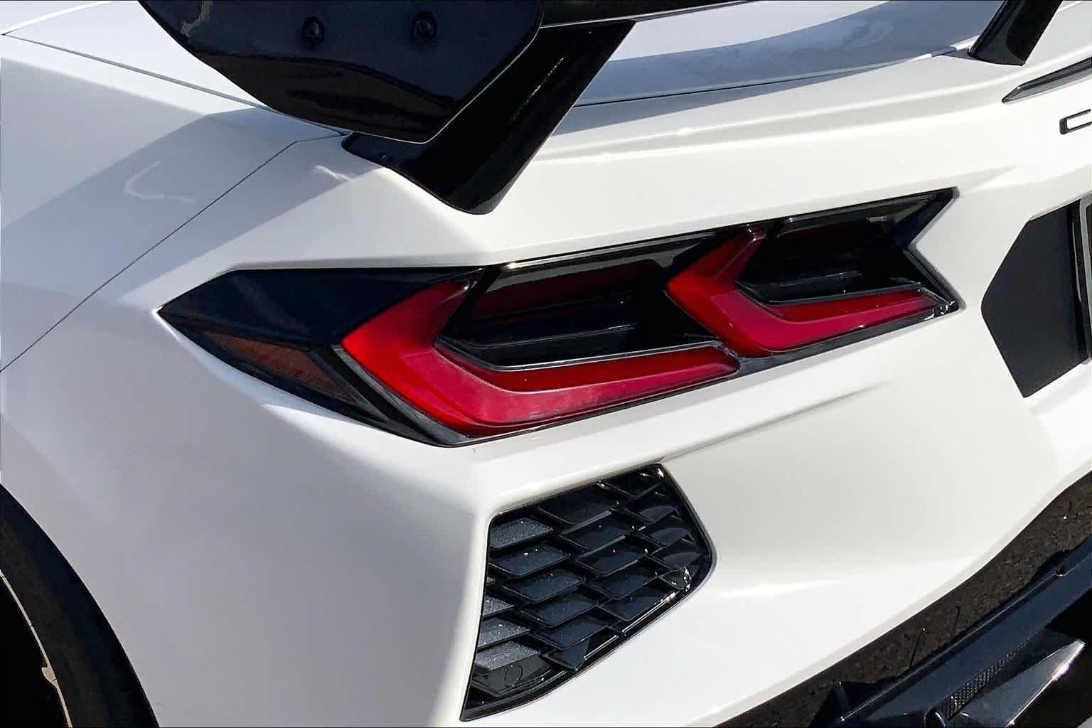Used 2022 Chevrolet Corvette Stingray Preferred Conv w/ Z51 Performance Package RWD image 29