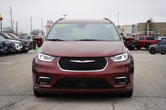 Used 2021 Chrysler Pacifica Touring-L image 6